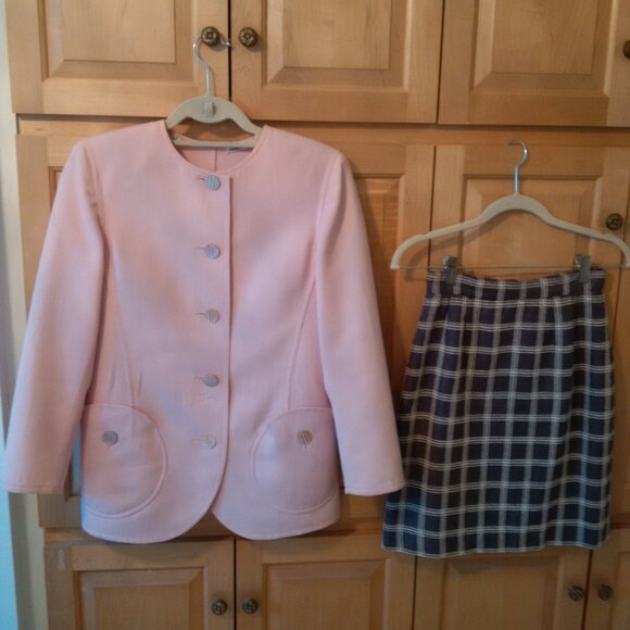 VALENTINO BOUTIQUE Vintage Pink and Grey Suit S4 - Picture 2 of 10